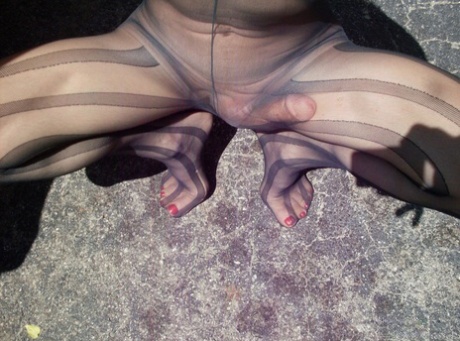 Club Cross Dresser Nude XXX