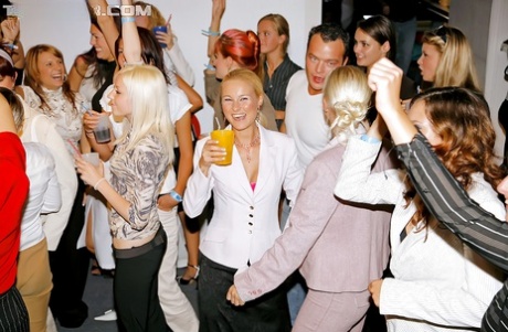 Seductive gals are into cock sucking contest at the drunk party