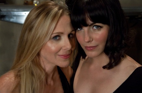 Curvy MILFs Bobbi Starr and Julia Ann show off their big booties in nylons