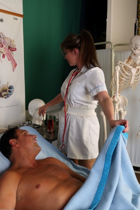 Mature nurse Holly Kiss enjoys wild hardcore sex with a hung patient