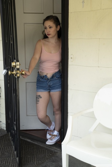 Natural teen Lenna Lux gets rid of her clothes at home & flaunts her sexy body