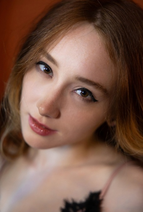 Met Art performed by Alice Mido Nude Photos