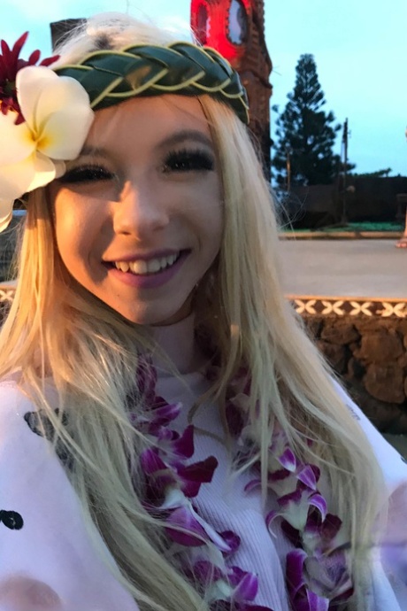 Sexy skinny blonde Kenzie Reeves shows off her hot ass outdoors