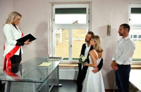 Cheating bride Gina Gerson gets a DP in a wild foursome on her wedding day